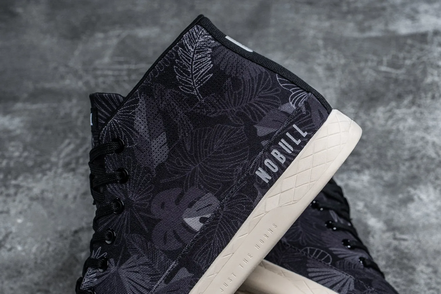 BLACK OASIS CANVAS MID TRAINER (MEN'S)