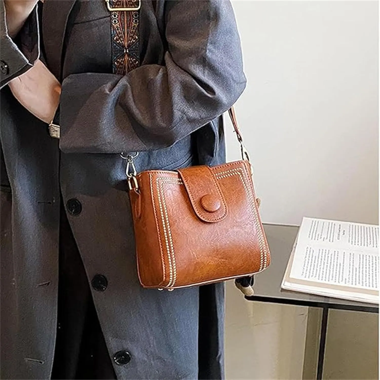 Bootara Bucket Bag, Bunny Charm Vintage Crossbody Bag with Adjustable Wider Shoulder Strap, Shoulder/Crossbody Bucket Bag
